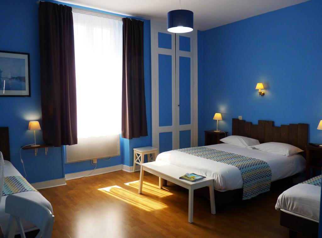 Hotel Logis Le Cygne 2*